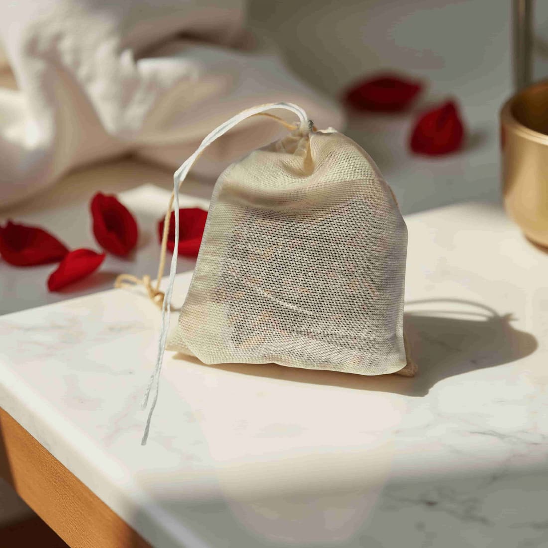 Smoky Rose Wardrobe Sachet with Mineral Salts